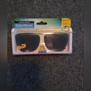 Foster Grant Polarized Clip-On Sunglasses Black